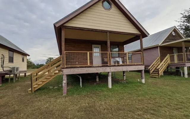 Red Horse Cabins