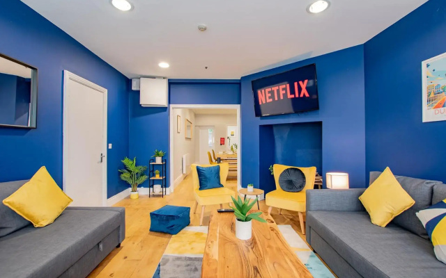 Dublin City Center, 15 Beds, Sleeps 18