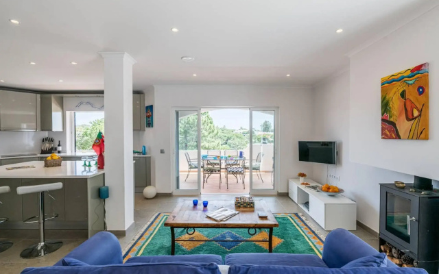 A010 Moderno Apartment (881B VDL) (Oceano)