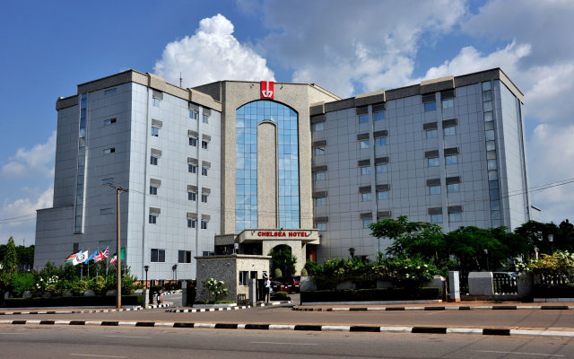 Отель Chelsea Hotel - Central Area Нигерия, Абуджа - отзывы, цены и фото номеров - забронировать отель Chelsea Hotel - Central Area онлайн вид на фасад