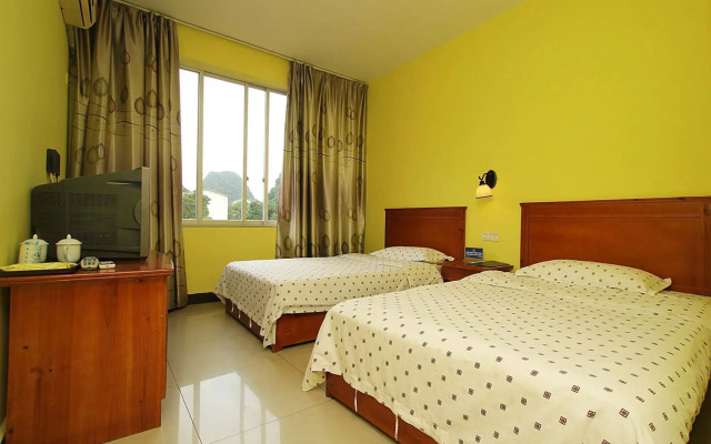Yangshuo Travellers Land Youth Hostel