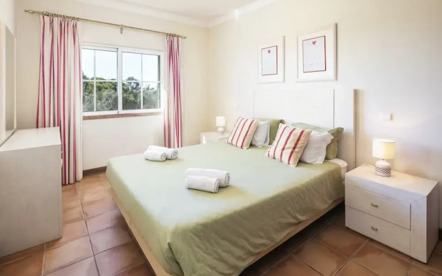 Family-friendly Coastal Retreat in Benagil