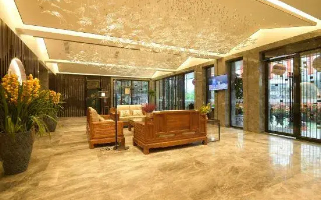 Mingyue Hotel
