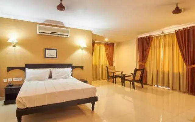 Hotel Varsha International