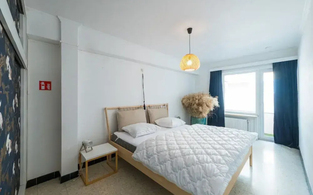 Apartment With 3 Bedrooms Near the sea