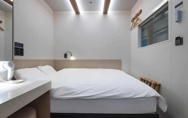 DARAKHYU Yeosu Capsule Hotel by WALKERHILL