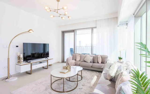 Regal 3BR Maid w Burj Khalifa View Balcony