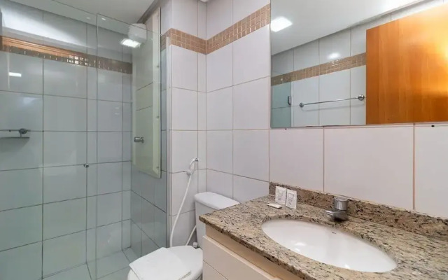 Apt Facing Lake Paranoa - Clr314