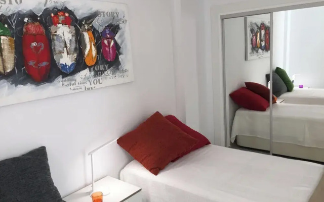 Seaside Bliss 2 Bedroom Condo in Fuengirola