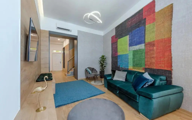 High End Suite Klauzal with AC