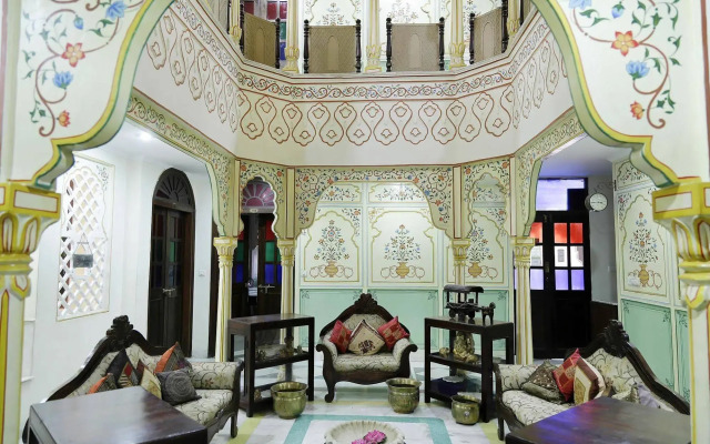 Rani Mahal Hotel