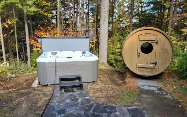 Family fun Private Indoor hot tub Citq 234953