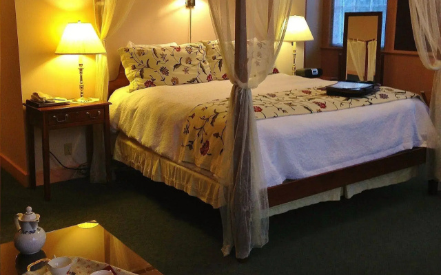 Chambery Inn