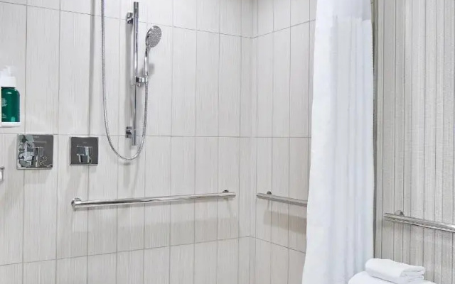 Courtyard by Marriott Baltimore Downtown/McHenry Row