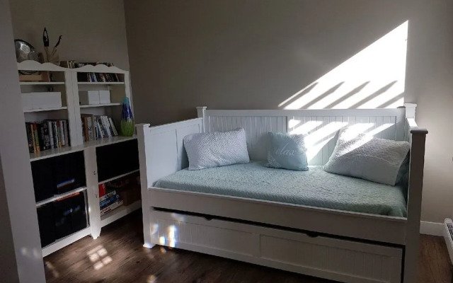 The Chirping Cricket Bed & Breakfast