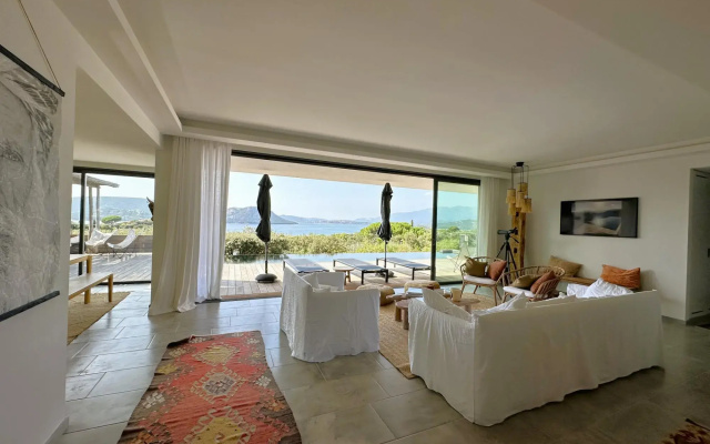 Villa Cala Rossa in Lecci