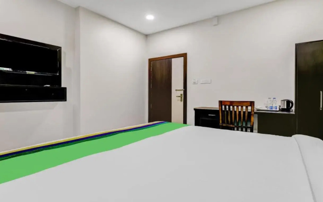 Capital O 9671 Hotel Rudraksh Inn
