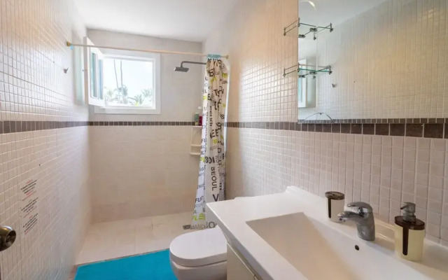 Cozy 3-Bedroom Apartment with Pool Access near Bavaro Beach