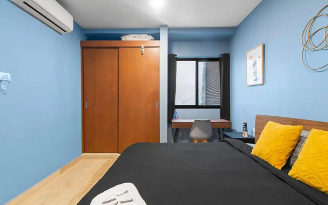 Modern chic 1 bedroom apt w/ rooftop infinity pool