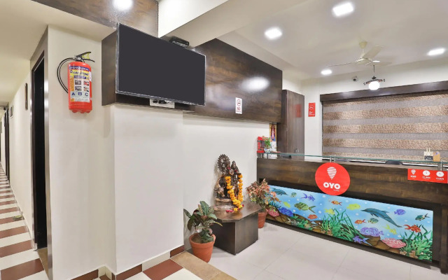 OYO 11072 Hotel Kajri Residency