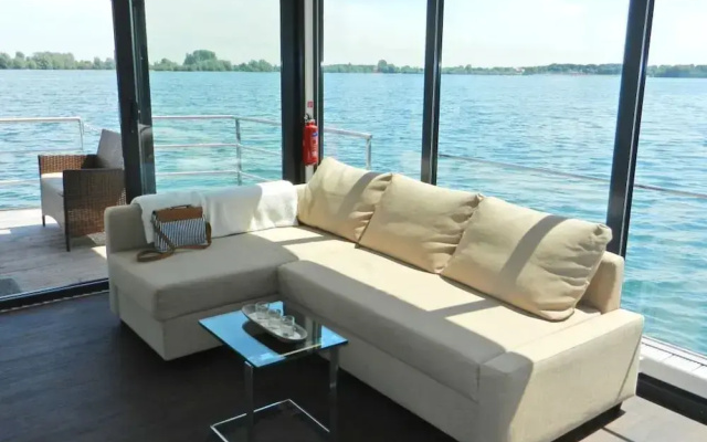 Hausboot am Xantener Nordsee