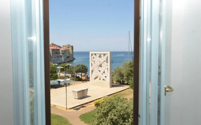 Sunny Rovinj Apartment With Sea View