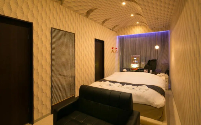 Hotel Bypass (Adult Only)