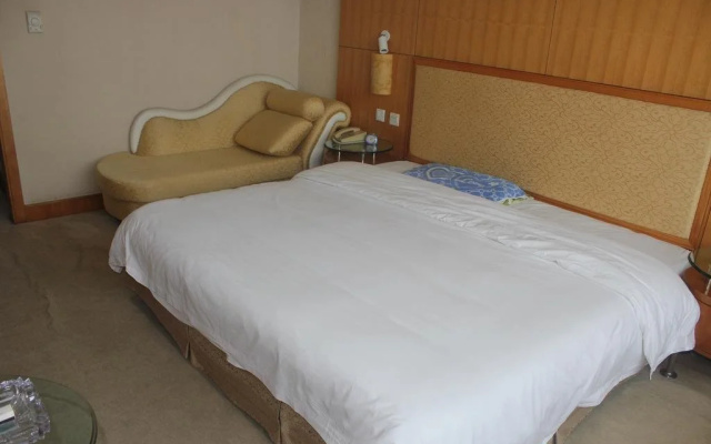 Guangyuan Dingshan Hotel