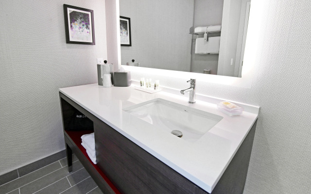 Holiday Inn Hotel & Suites Calgary Airport North by IHG