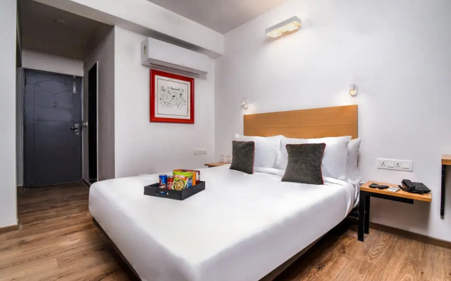 OYO Townhouse 051 Lal Kothi