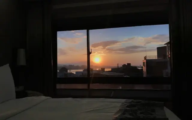 Open Room Hotel