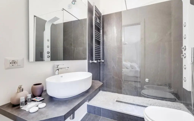 Monti Luxury