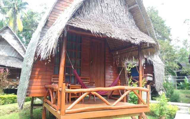 Отель Lanta Marina Resort Ланта вид на фасад