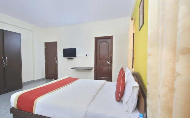 OYO 9748 Hotel Girgaon Palace