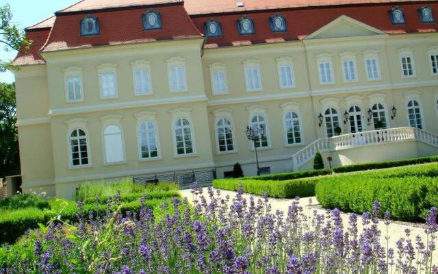 Отель La Contessa Castle Hotel Венгрия, Силвашварад - отзывы, цены и фото номеров - забронировать отель La Contessa Castle Hotel онлайн вид на фасад
