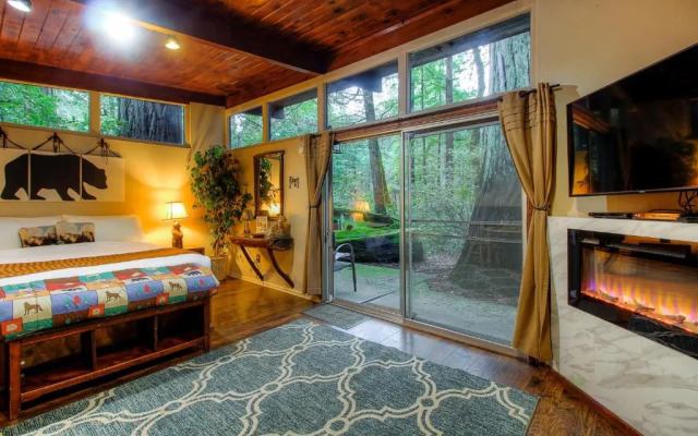Redwoods River Resort