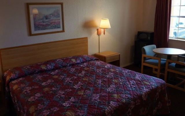 Travelers Inn