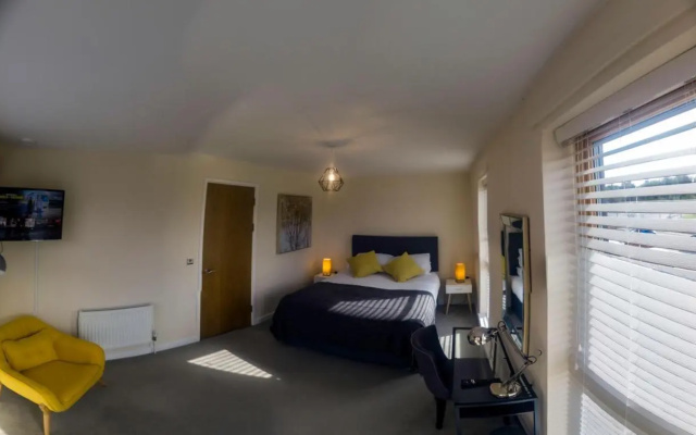 No 15 Barrack Townhouse with Parking