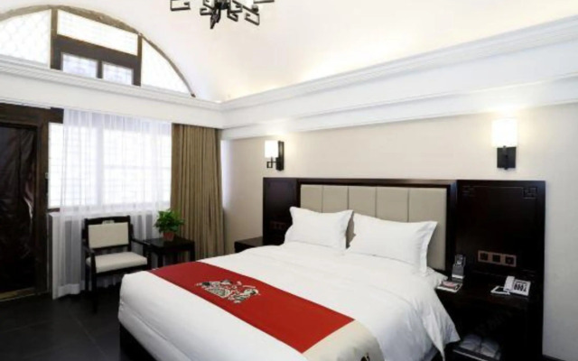 Yilu Hotel