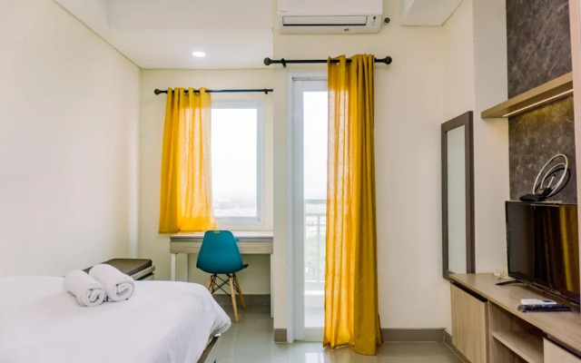 Homey And Cozy Living Studio Apartment At B Residence