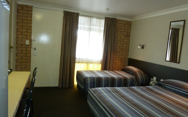 Mandalay Motel