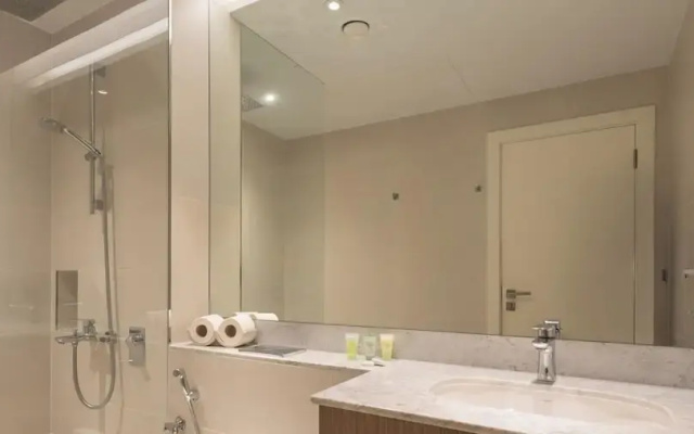 LUX The La Mer Beach Suite 5