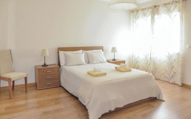 Amazing Home in Miragaia With 5 Bedrooms and Wifi
