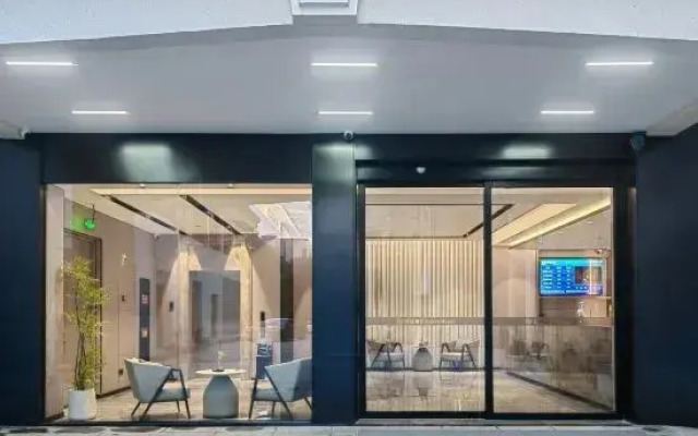 Praise hotel