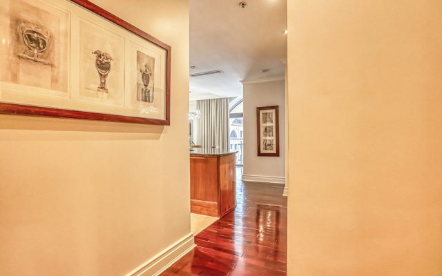Luxurious Two-Bedroom Apartment