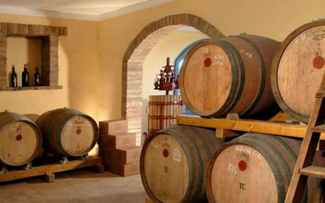 Independent Residence With 14 Beds in Montepulciano-podere Monti
