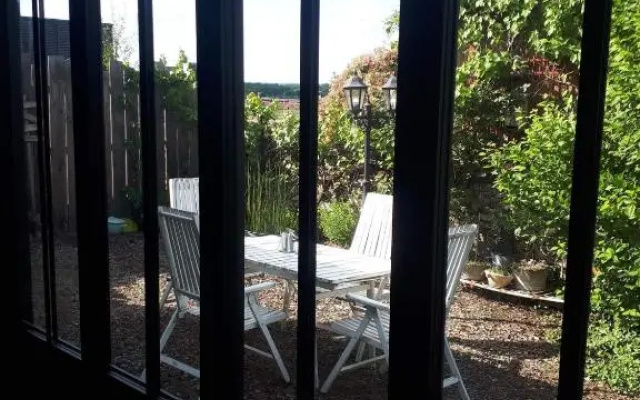 Chez Mr Léon et Mme Léontine