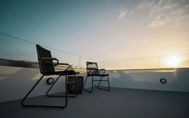 Uranides Luxury Suites