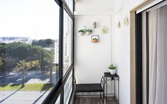 Gulbenkian in Faro With 2 Bedrooms and 1 Bathrooms