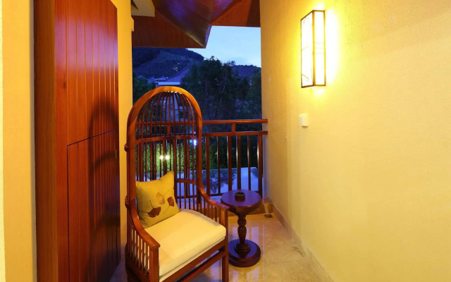 Sanya Ocean Sonic Banling Hotspring Resort